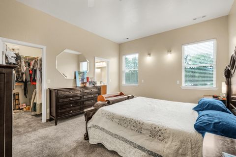 Tiny photo for 120 Linda Lane, Shady Cove, OR 97539 (MLS # 220219911)