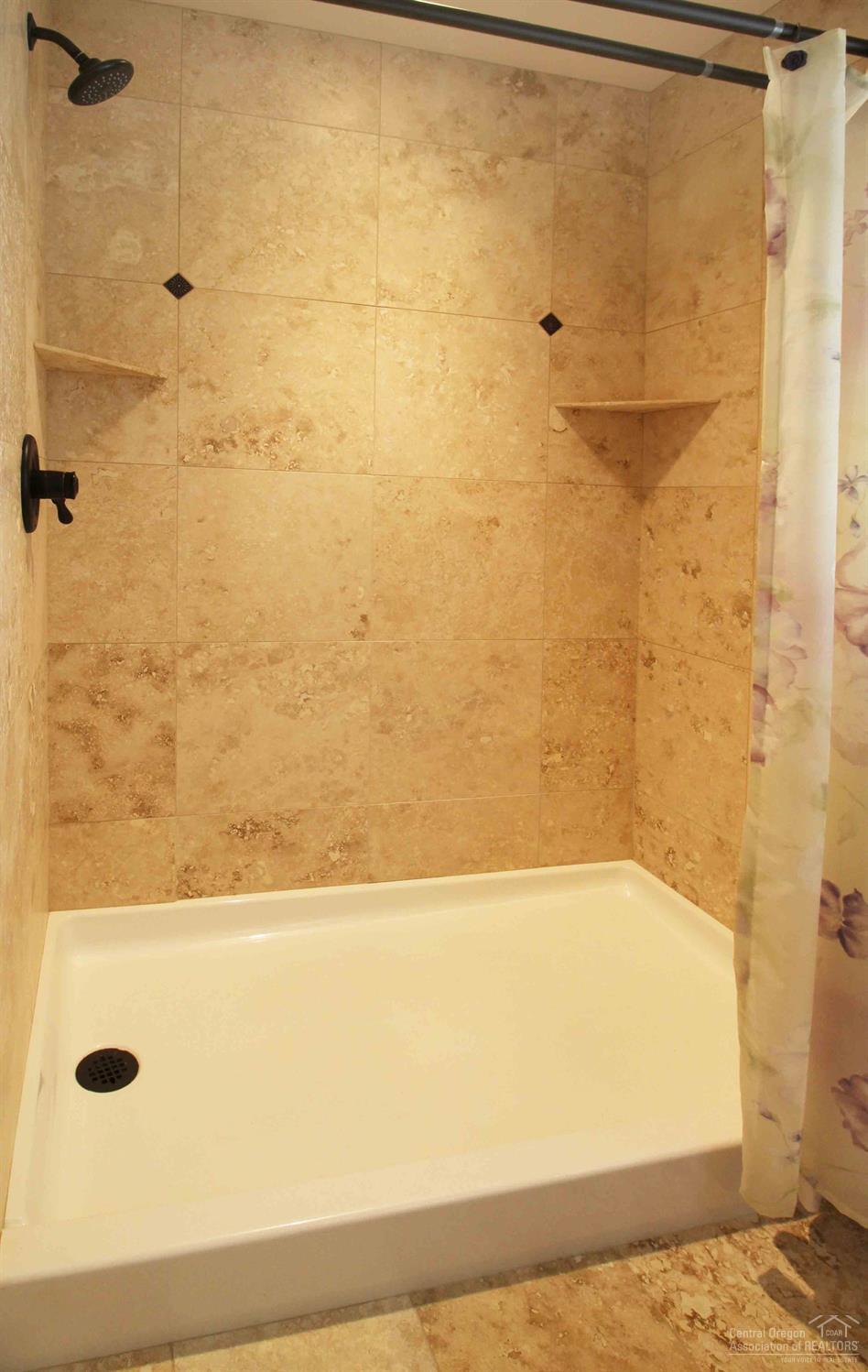 Pettigrew Highlands - Residential