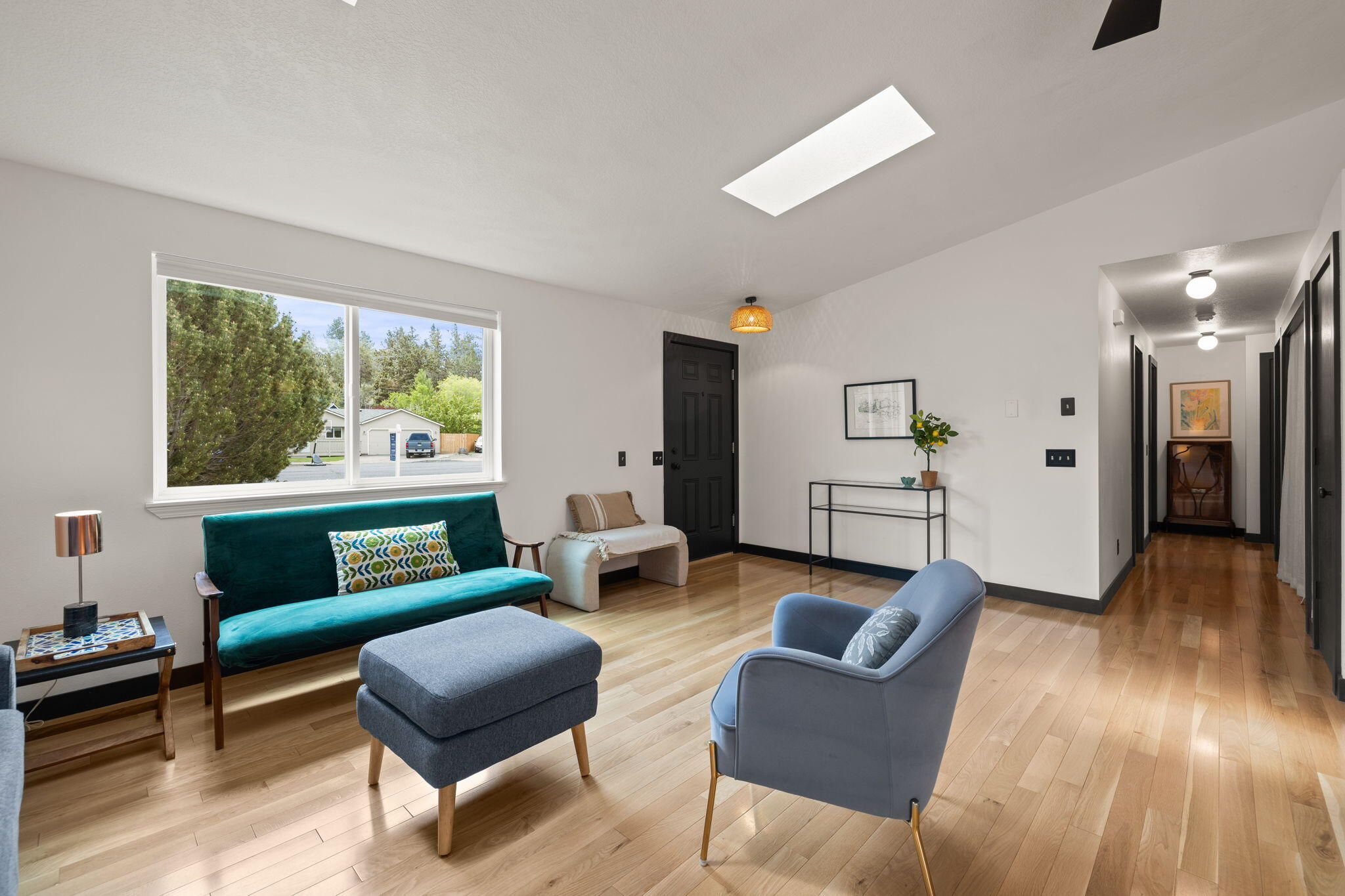 1712 NE Mark Court