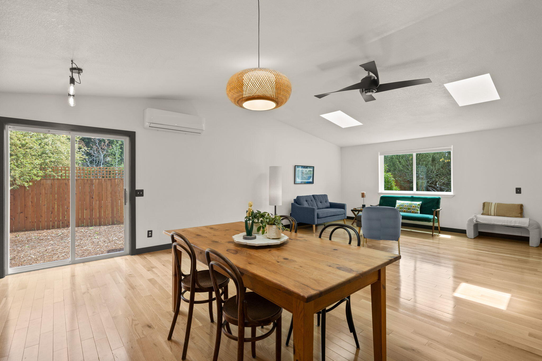 1712 NE Mark Court