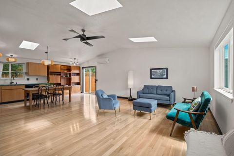 1712 NE Mark Court Bend OR 97701