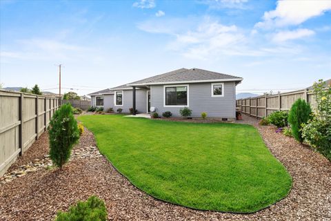 Tiny photo for 3811 Coal Mine Road, Medford, OR 97504 (MLS # 220217275)