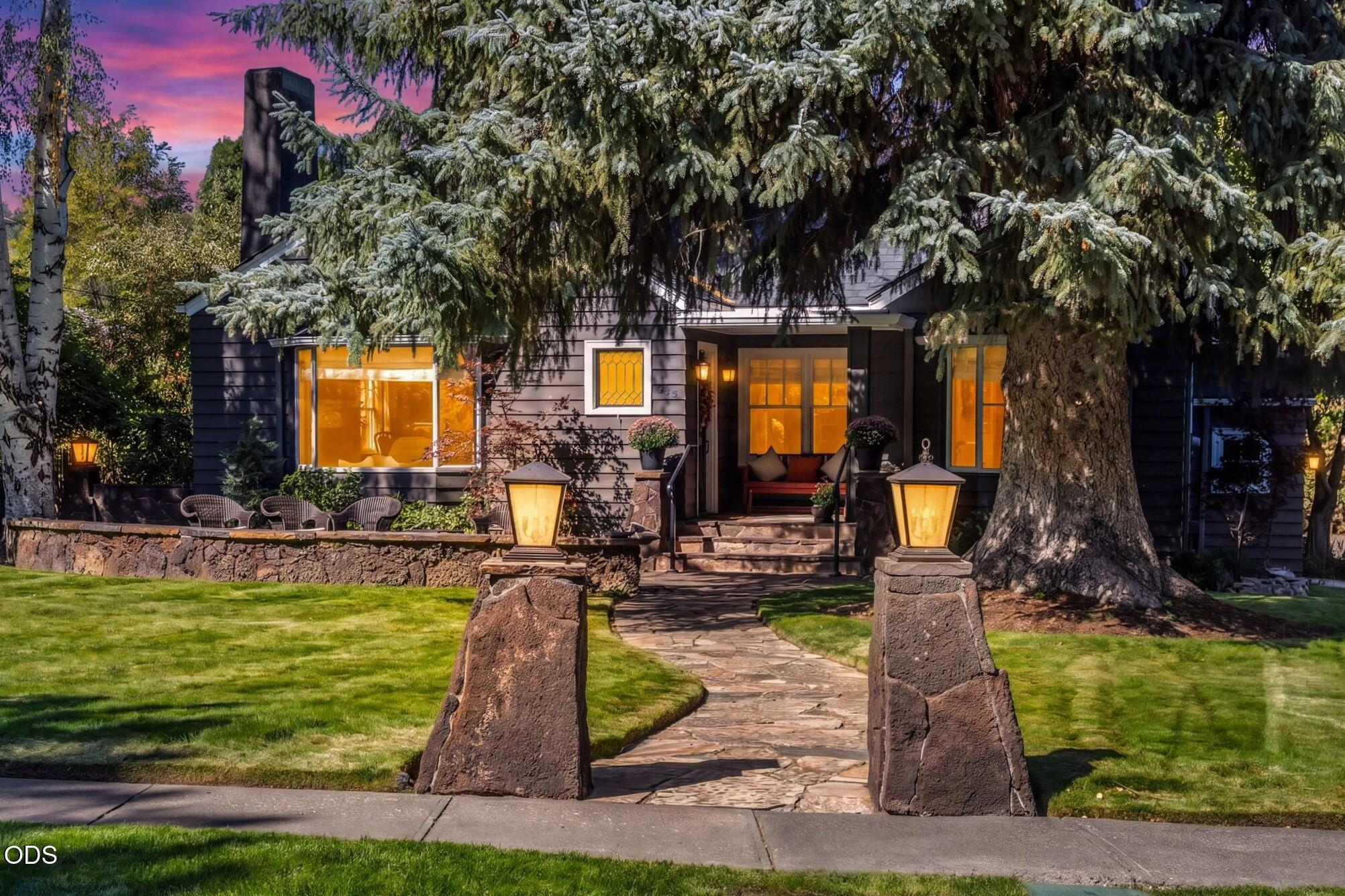 354 NW Drake Road