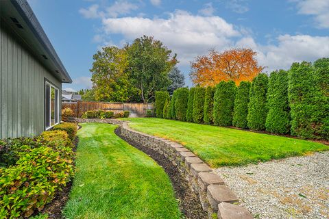 Tiny photo for 2850 Farmington Avenue, Medford, OR 97504 (MLS # 220211536)