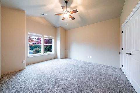 Tiny photo for 2850 Farmington Avenue, Medford, OR 97504 (MLS # 220211536)