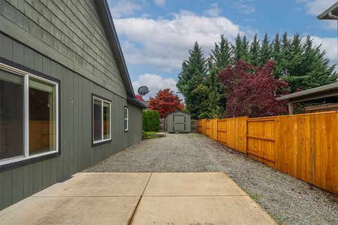 Tiny photo for 2850 Farmington Avenue, Medford, OR 97504 (MLS # 220211536)