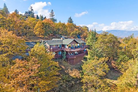 Photo of 2070 Skyview Drive, Medford, OR 97501 (MLS # 220211531)