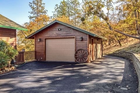 Tiny photo for 2070 Skyview Drive, Medford, OR 97501 (MLS # 220211531)