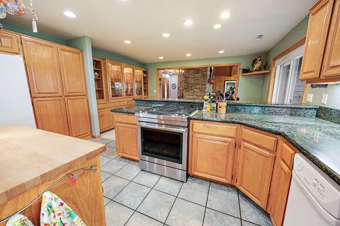 Tiny photo for 2070 Skyview Drive, Medford, OR 97501 (MLS # 220211531)