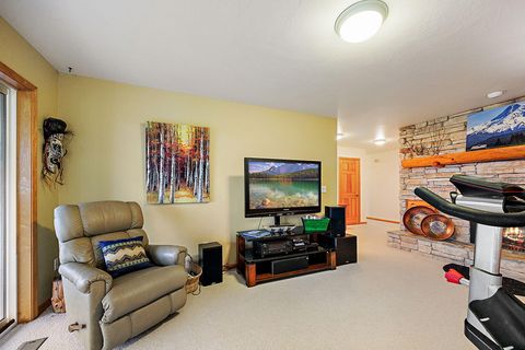 Tiny photo for 2070 Skyview Drive, Medford, OR 97501 (MLS # 220211531)