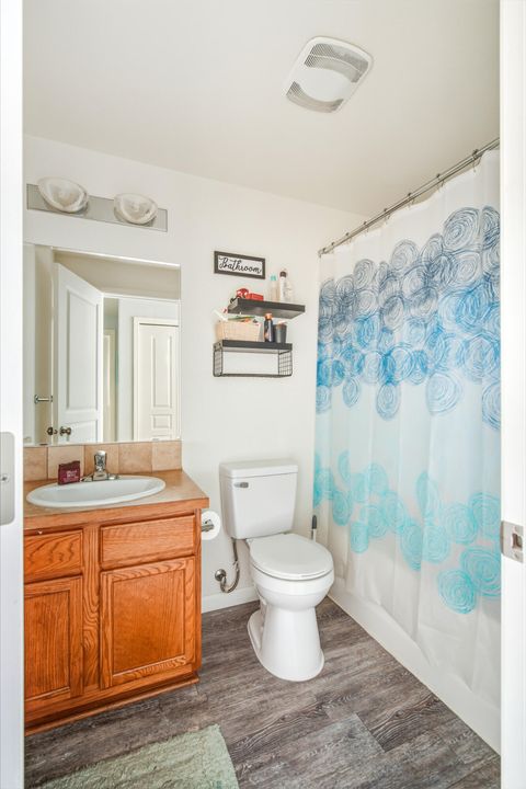 Tiny photo for 484 NE Spruce Court, Redmond, OR 97756 (MLS # 220212895)