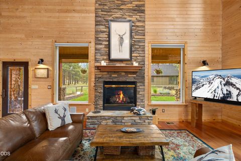 Tiny photo for 14879 Chuckwagon Court, Sisters, OR 97759 (MLS # 220223198)