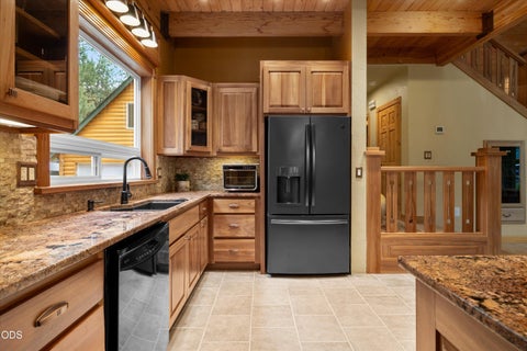 Tiny photo for 14879 Chuckwagon Court, Sisters, OR 97759 (MLS # 220223198)