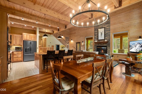 Tiny photo for 14879 Chuckwagon Court, Sisters, OR 97759 (MLS # 220223198)