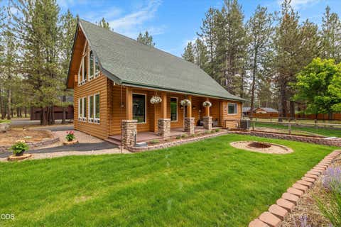 Tiny photo for 14879 Chuckwagon Court, Sisters, OR 97759 (MLS # 220223198)