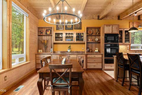 Tiny photo for 14879 Chuckwagon Court, Sisters, OR 97759 (MLS # 220223198)