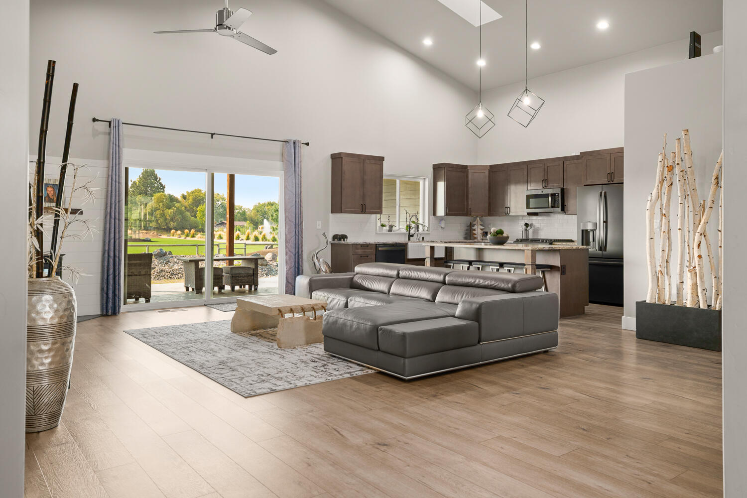 21370 View Lane