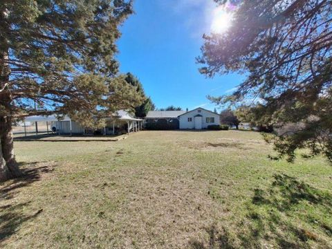 Tiny photo for 414 N Baker Avenue, Chiloquin, OR 97624 (MLS # 220217018)