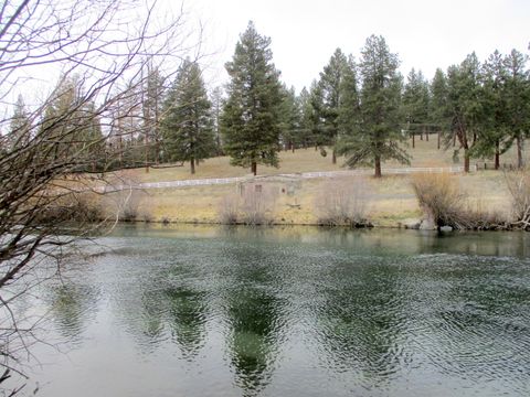 Tiny photo for 414 N Baker Avenue, Chiloquin, OR 97624 (MLS # 220217018)