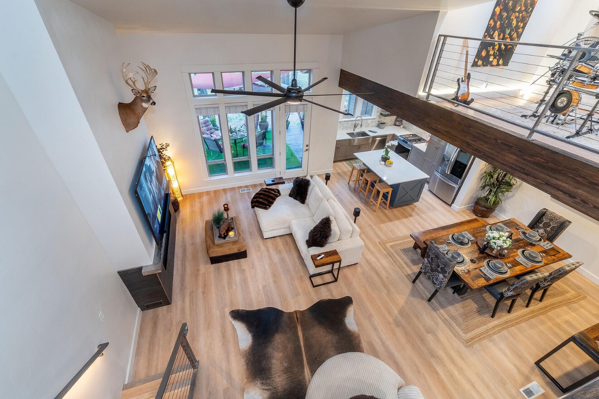 60486 Seventh Mountain Drive