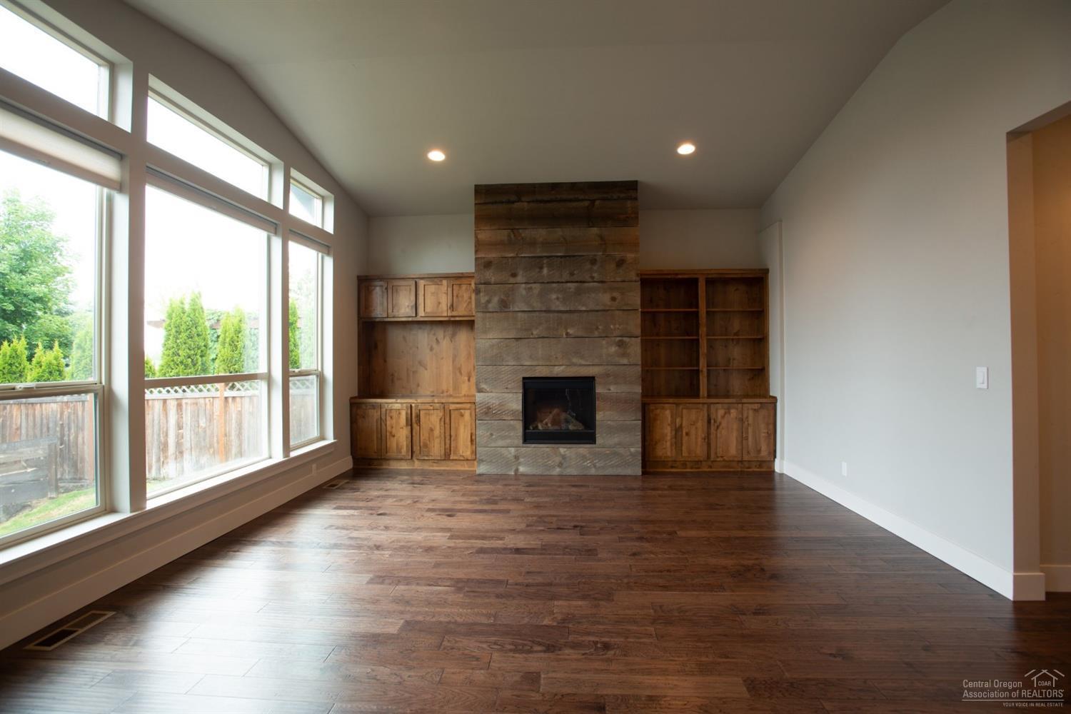 Terrango Glen - Residential