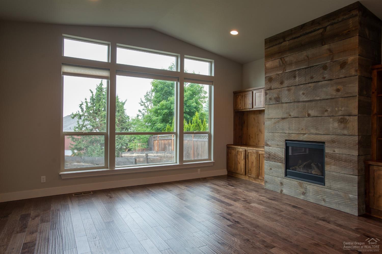 Terrango Glen - Residential