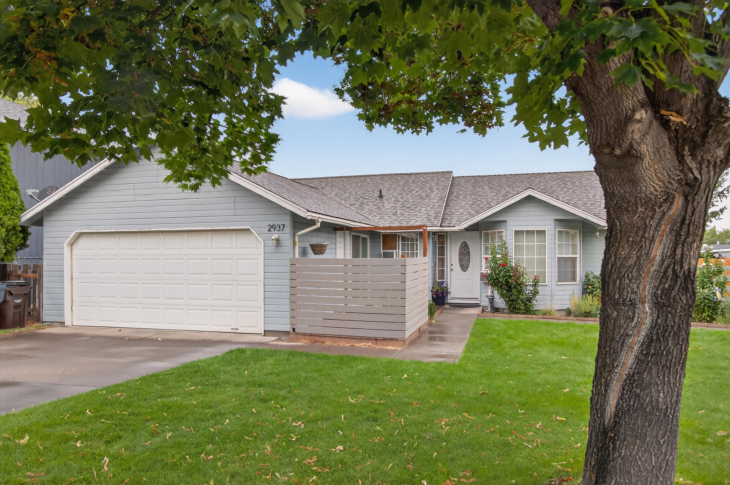 2937 SW Salmon Avenue