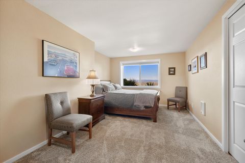 Tiny photo for 3124 NW Lynch Way, Redmond, OR 97756 (MLS # 220219617)