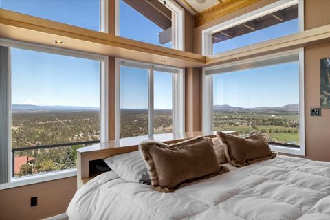 Tiny photo for 3124 NW Lynch Way, Redmond, OR 97756 (MLS # 220219617)