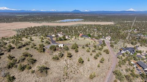 Tiny photo for 3124 NW Lynch Way, Redmond, OR 97756 (MLS # 220219617)