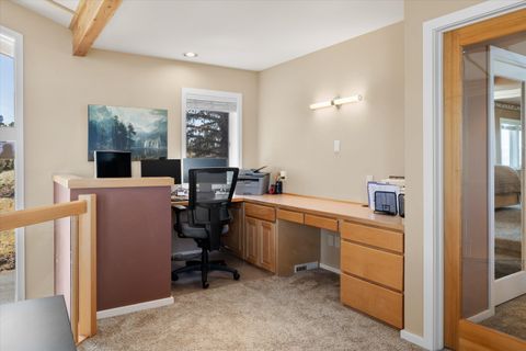 Tiny photo for 3124 NW Lynch Way, Redmond, OR 97756 (MLS # 220219617)