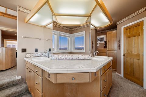 Tiny photo for 3124 NW Lynch Way, Redmond, OR 97756 (MLS # 220219617)