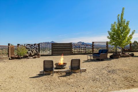 Tiny photo for 3124 NW Lynch Way, Redmond, OR 97756 (MLS # 220219617)