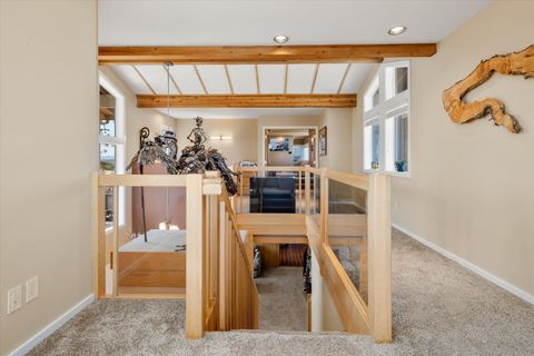 Tiny photo for 3124 NW Lynch Way, Redmond, OR 97756 (MLS # 220219617)