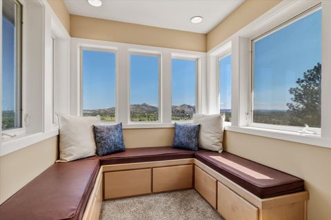 Tiny photo for 3124 NW Lynch Way, Redmond, OR 97756 (MLS # 220219617)