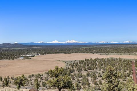 Tiny photo for 3124 NW Lynch Way, Redmond, OR 97756 (MLS # 220219617)