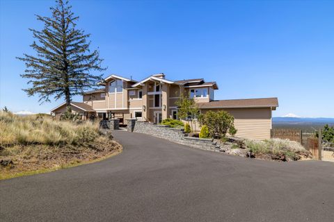 Tiny photo for 3124 NW Lynch Way, Redmond, OR 97756 (MLS # 220219617)