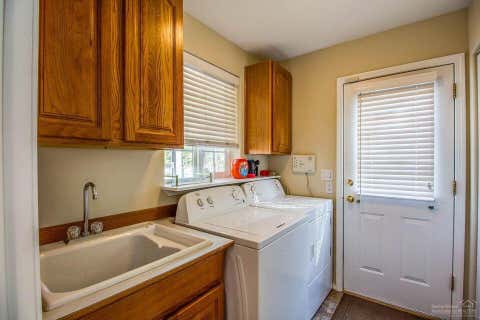 Tiny photo for 144927 Ringo Court, La Pine, OR 97739 (MLS # 220226000)