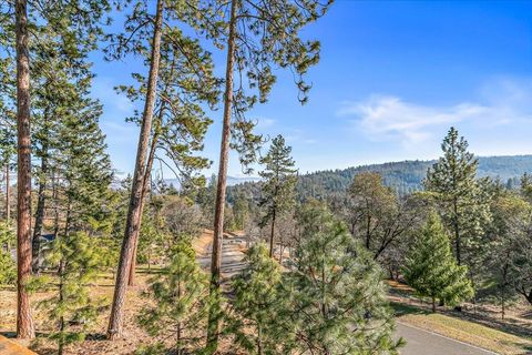 Tiny photo for 815 Gold Rush Way, Jacksonville, OR 97530 (MLS # 220214373)