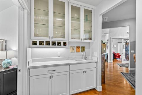 Tiny photo for 815 Gold Rush Way, Jacksonville, OR 97530 (MLS # 220214373)