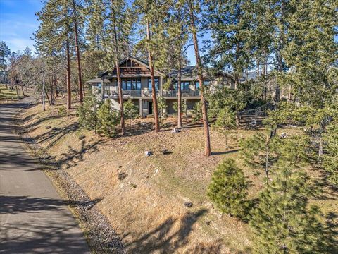 Tiny photo for 815 Gold Rush Way, Jacksonville, OR 97530 (MLS # 220214373)