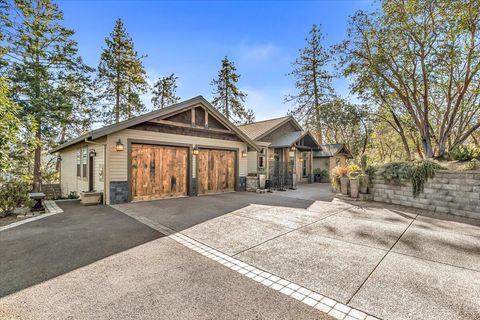 Tiny photo for 815 Gold Rush Way, Jacksonville, OR 97530 (MLS # 220214373)