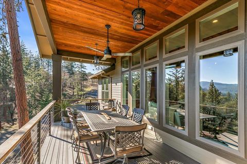 Tiny photo for 815 Gold Rush Way, Jacksonville, OR 97530 (MLS # 220214373)