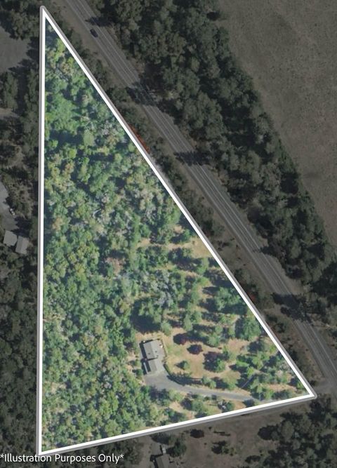 Tiny photo for 1100 Riverbanks Road, Grants Pass, OR 97527 (MLS # 220216875)