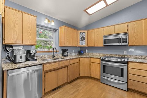 Tiny photo for 1100 Riverbanks Road, Grants Pass, OR 97527 (MLS # 220216875)