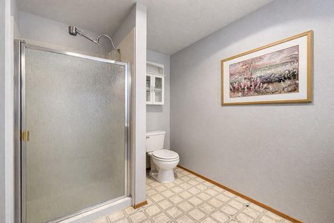 Tiny photo for 1100 Riverbanks Road, Grants Pass, OR 97527 (MLS # 220216875)