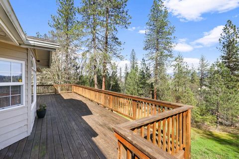 Tiny photo for 1100 Riverbanks Road, Grants Pass, OR 97527 (MLS # 220216875)