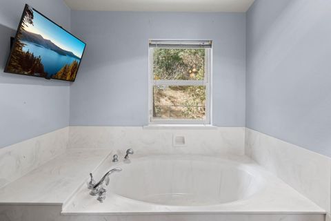 Tiny photo for 1100 Riverbanks Road, Grants Pass, OR 97527 (MLS # 220216875)