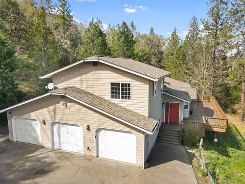 Tiny photo for 1100 Riverbanks Road, Grants Pass, OR 97527 (MLS # 220216875)