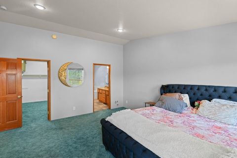 Tiny photo for 1100 Riverbanks Road, Grants Pass, OR 97527 (MLS # 220216875)